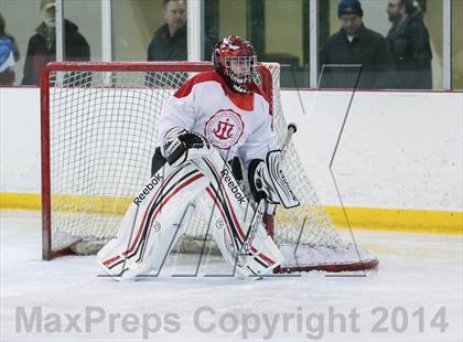 Thumbnail 2 in Fort Zumwalt East vs. Chaminade photogallery.