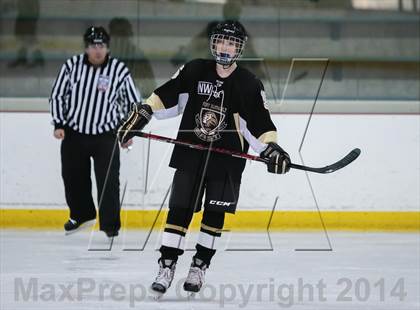 Thumbnail 2 in Fort Zumwalt East vs. Chaminade photogallery.