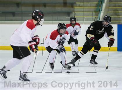 Thumbnail 1 in Fort Zumwalt East vs. Chaminade photogallery.