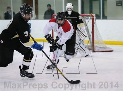 Thumbnail 2 in Fort Zumwalt East vs. Chaminade photogallery.