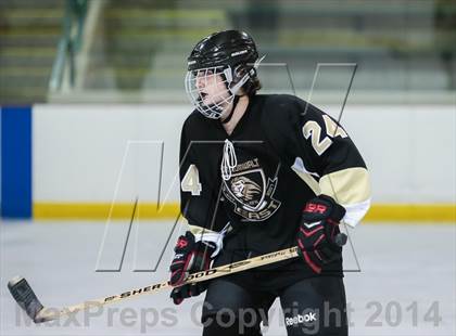 Thumbnail 3 in Fort Zumwalt East vs. Chaminade photogallery.