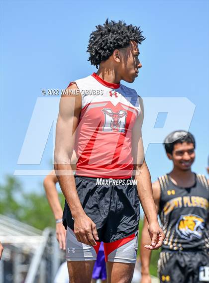 Thumbnail 2 in UIL 15 5A District Meet photogallery.