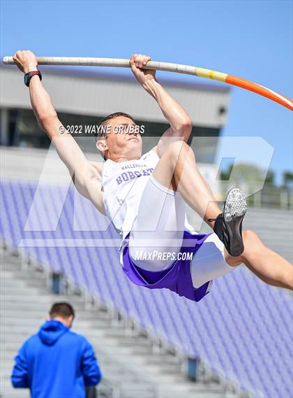 Thumbnail 3 in UIL 15 5A District Meet photogallery.