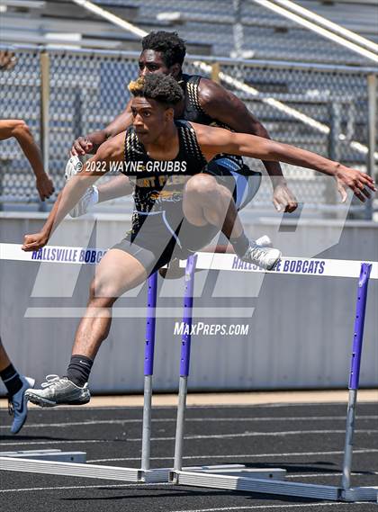 Thumbnail 2 in UIL 15 5A District Meet photogallery.