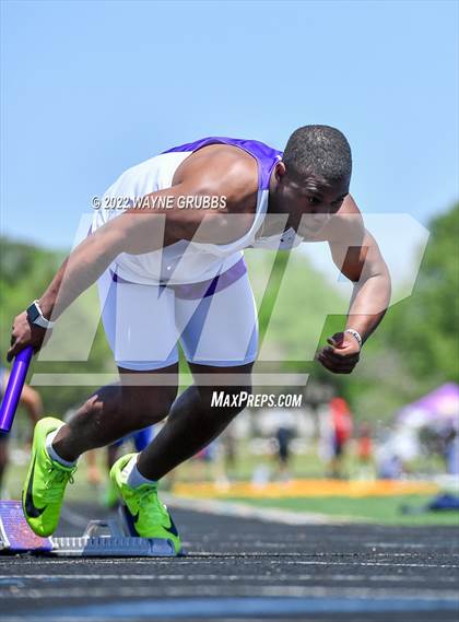 Thumbnail 3 in UIL 15 5A District Meet photogallery.