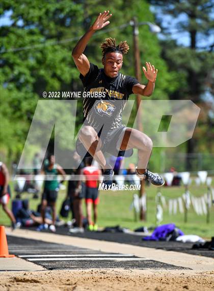 Thumbnail 1 in UIL 15 5A District Meet photogallery.