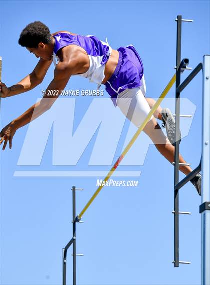 Thumbnail 2 in UIL 15 5A District Meet photogallery.