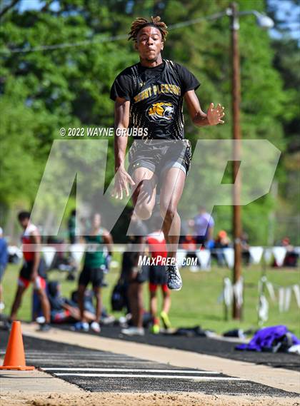 Thumbnail 1 in UIL 15 5A District Meet photogallery.