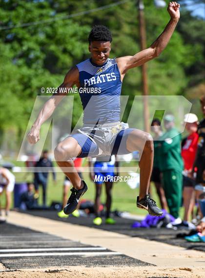 Thumbnail 1 in UIL 15 5A District Meet photogallery.
