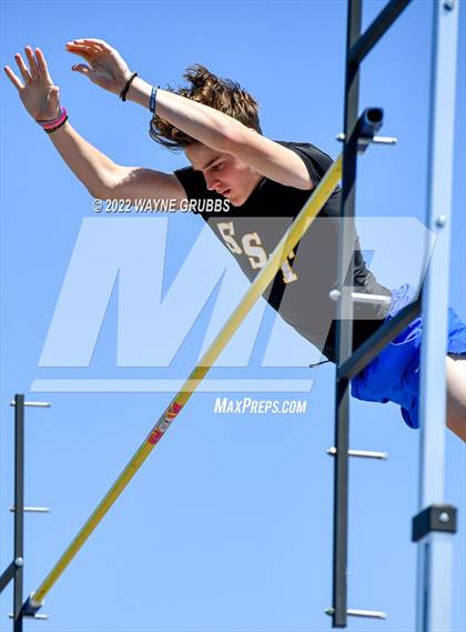 Thumbnail 1 in UIL 15 5A District Meet photogallery.