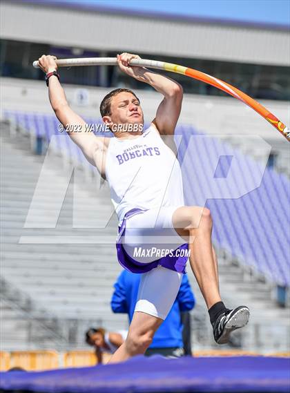 Thumbnail 2 in UIL 15 5A District Meet photogallery.