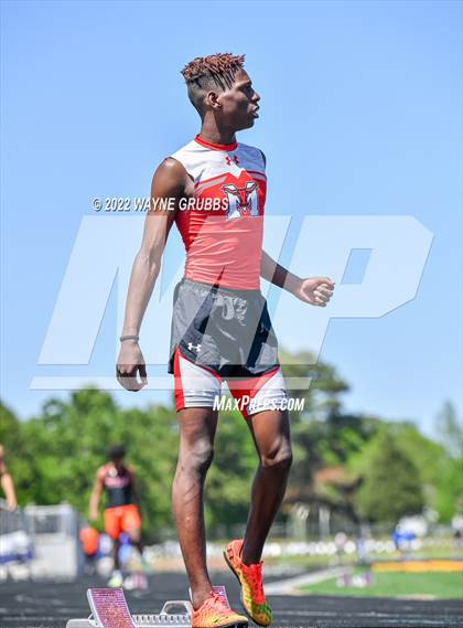 Thumbnail 2 in UIL 15 5A District Meet photogallery.