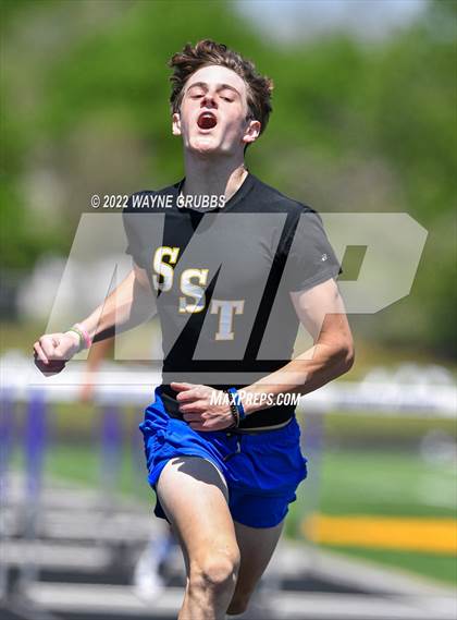 Thumbnail 3 in UIL 15 5A District Meet photogallery.
