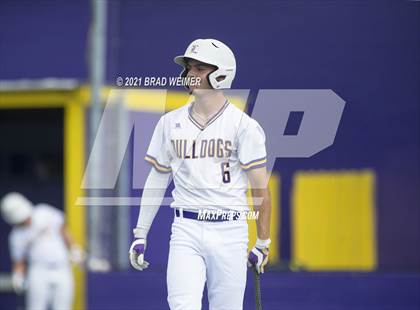Thumbnail 3 in E.D. White @ Lutcher photogallery.