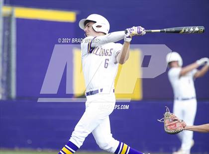 Thumbnail 2 in E.D. White @ Lutcher photogallery.