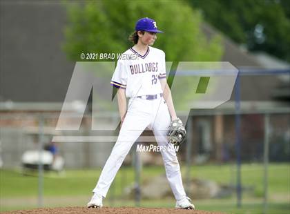 Thumbnail 1 in E.D. White @ Lutcher photogallery.