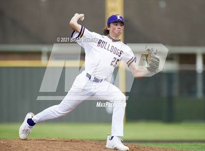 Thumbnail 1 in E.D. White @ Lutcher photogallery.