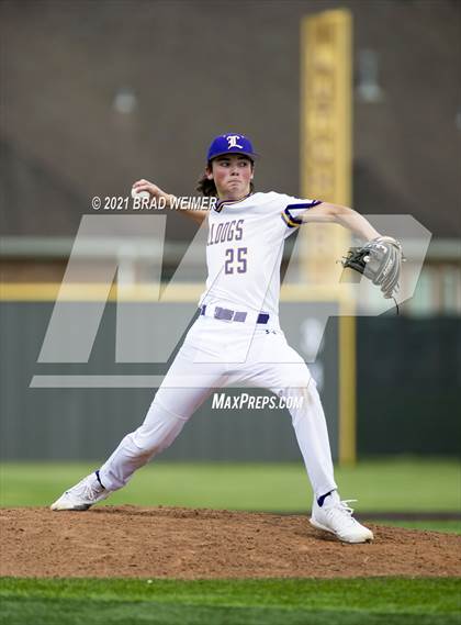 Thumbnail 2 in E.D. White @ Lutcher photogallery.