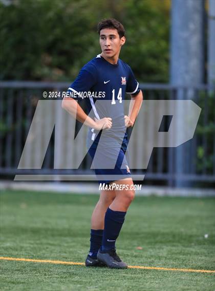 Thumbnail 1 in La Canada vs Maranatha photogallery.