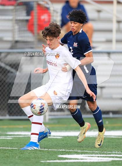 Thumbnail 2 in La Canada vs Maranatha photogallery.