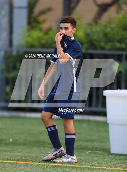 Thumbnail 2 in La Canada vs Maranatha photogallery.