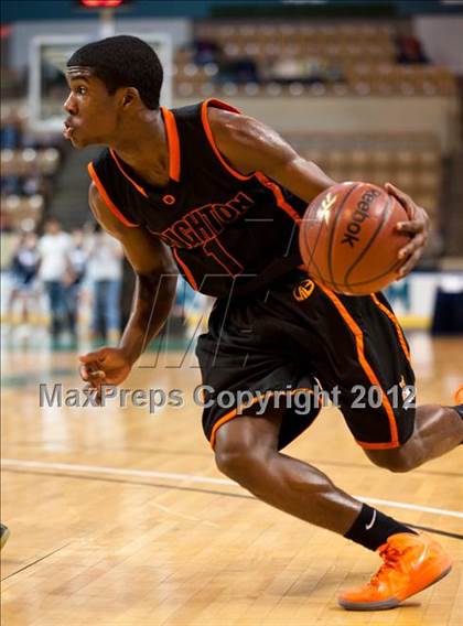 Thumbnail 3 in Brighton vs. Mahar Regional (MIAA Division 2 Final) photogallery.