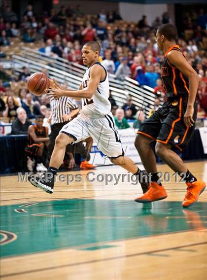 Thumbnail 3 in Brighton vs. Mahar Regional (MIAA Division 2 Final) photogallery.