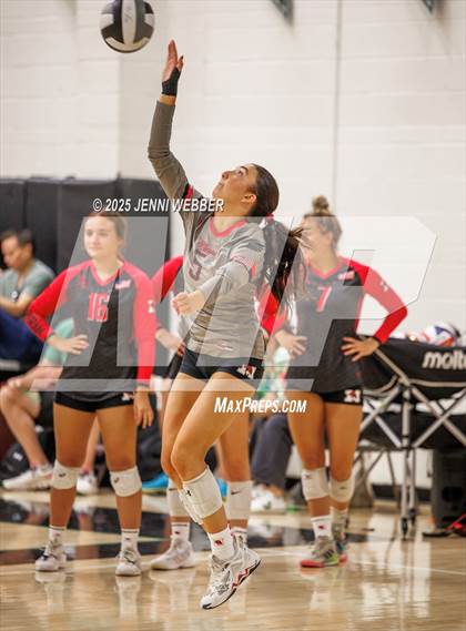 Thumbnail 1 in La Canada vs. Marist (Durango Fall Classic) photogallery.