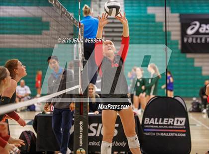 Thumbnail 3 in La Canada vs. Marist (Durango Fall Classic) photogallery.