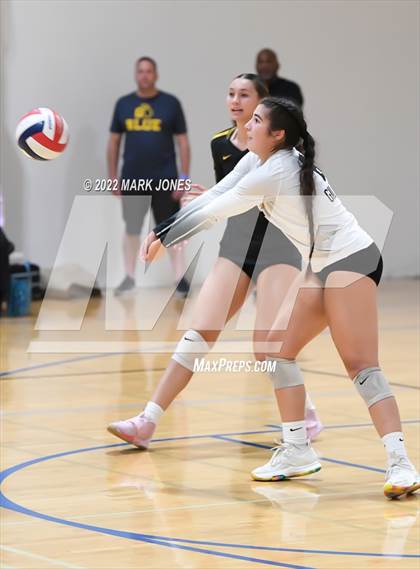 Thumbnail 2 in Hamilton vs. Gilbert (Westwood Tournament of Champions) photogallery.