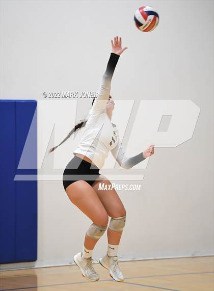 Thumbnail 1 in Hamilton vs. Gilbert (Westwood Tournament of Champions) photogallery.