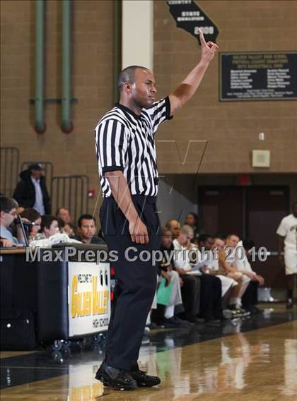 Thumbnail 3 in Bonita vs. Golden Valley (CIF SS Playoffs) photogallery.
