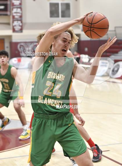 Thumbnail 3 in American Fork vs. Bishop Blanchet (Rancho Mirage Holiday Invitational) photogallery.