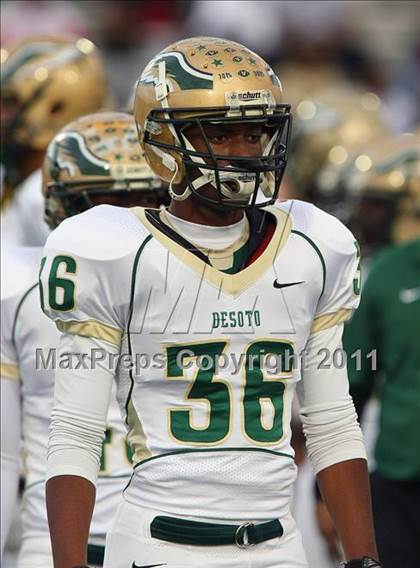 Thumbnail 2 in Skyline vs. DeSoto (5A Division 1 Area Playoff ) photogallery.