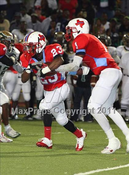 Thumbnail 2 in Skyline vs. DeSoto (5A Division 1 Area Playoff ) photogallery.