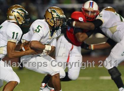 Thumbnail 3 in Skyline vs. DeSoto (5A Division 1 Area Playoff ) photogallery.