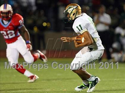Thumbnail 3 in Skyline vs. DeSoto (5A Division 1 Area Playoff ) photogallery.