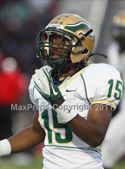Thumbnail 1 in Skyline vs. DeSoto (5A Division 1 Area Playoff ) photogallery.