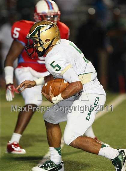 Thumbnail 1 in Skyline vs. DeSoto (5A Division 1 Area Playoff ) photogallery.