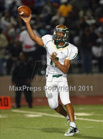 Thumbnail 1 in Skyline vs. DeSoto (5A Division 1 Area Playoff ) photogallery.