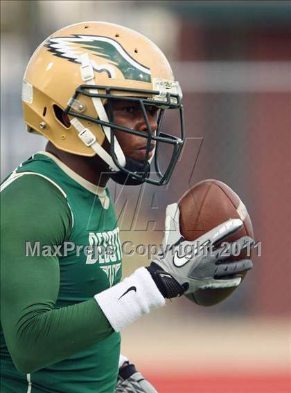 Thumbnail 2 in Skyline vs. DeSoto (5A Division 1 Area Playoff ) photogallery.