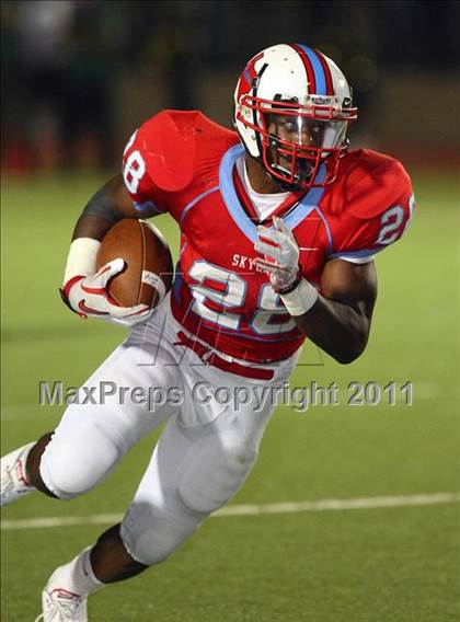 Thumbnail 3 in Skyline vs. DeSoto (5A Division 1 Area Playoff ) photogallery.