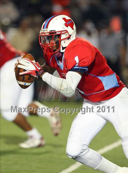 Thumbnail 1 in Skyline vs. DeSoto (5A Division 1 Area Playoff ) photogallery.