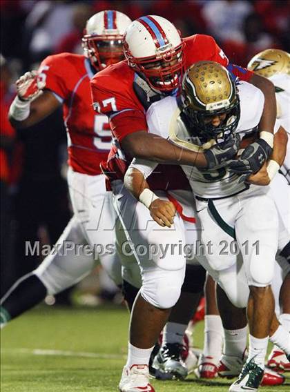 Thumbnail 1 in Skyline vs. DeSoto (5A Division 1 Area Playoff ) photogallery.