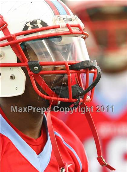 Thumbnail 1 in Skyline vs. DeSoto (5A Division 1 Area Playoff ) photogallery.