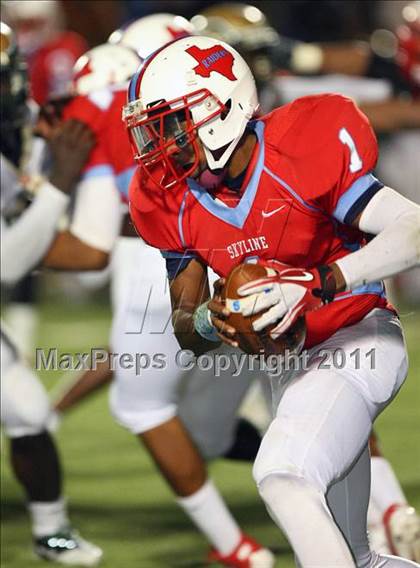 Thumbnail 2 in Skyline vs. DeSoto (5A Division 1 Area Playoff ) photogallery.