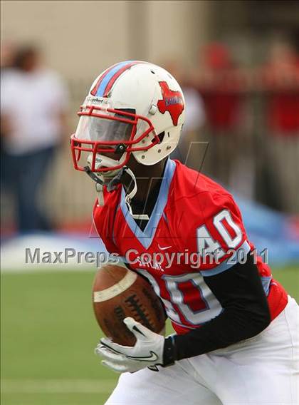 Thumbnail 2 in Skyline vs. DeSoto (5A Division 1 Area Playoff ) photogallery.