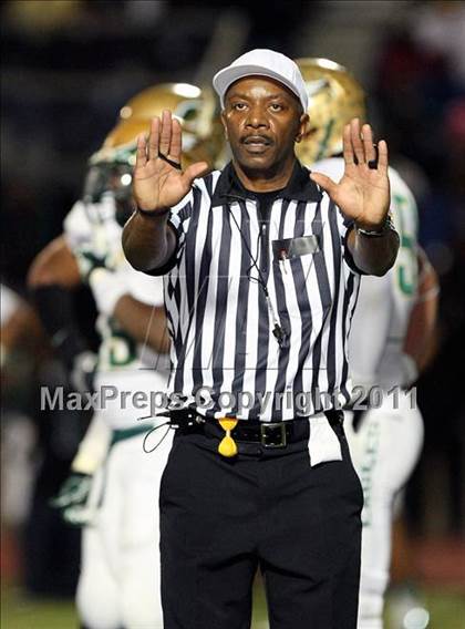 Thumbnail 2 in Skyline vs. DeSoto (5A Division 1 Area Playoff ) photogallery.