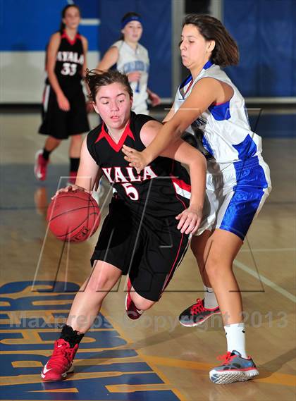 Thumbnail 1 in FR: Ayala @ Charter Oak photogallery.