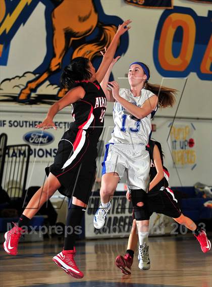 Thumbnail 1 in FR: Ayala @ Charter Oak photogallery.